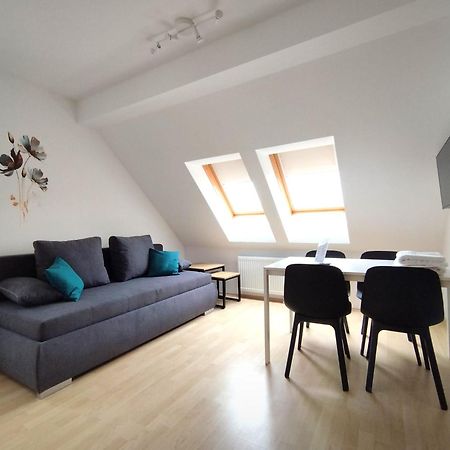 Ferienzimmer Reinisch In Tattendorf ภายนอก รูปภาพ