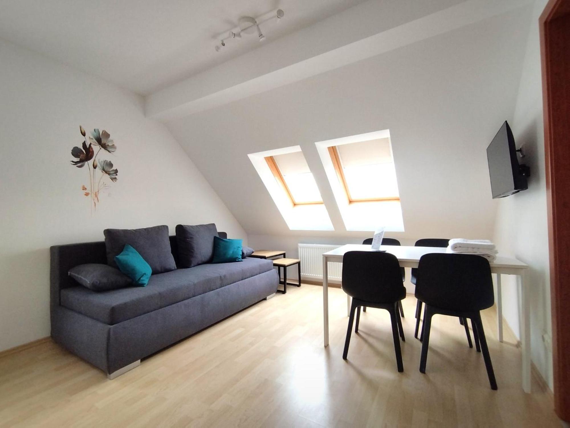 Ferienzimmer Reinisch In Tattendorf ภายนอก รูปภาพ